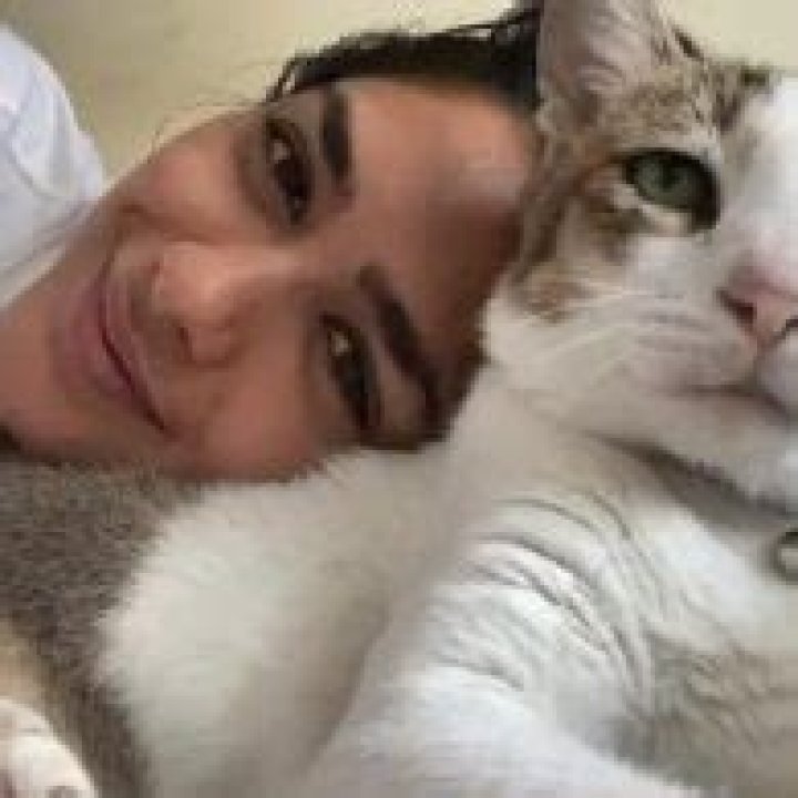 Mrunal Thakur Pets